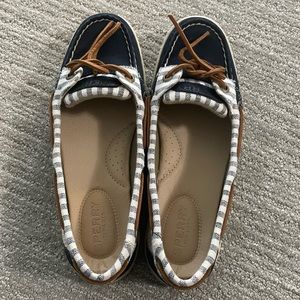 NEVER WORN Sperry Angelfish Stripe Navy Boat Shoes 6.5M